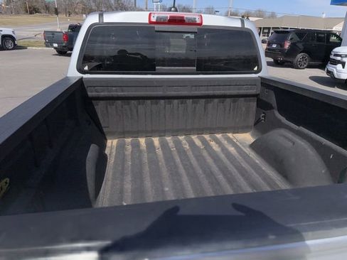 Used 2018 GMC Canyon SLE image 26