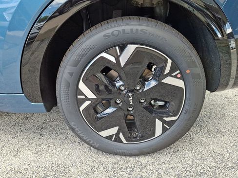 New 2026 Kia Niro Wind w/ Wind Preserve Package FWD image 10