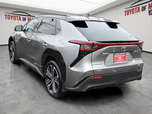 Used 2025 Toyota bZ4X AWD image 3