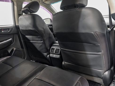 Used 2017 Subaru Outback 3.6R Limited AWD/4WD image 34