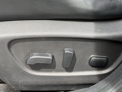 Used 2017 Nissan Rogue SL image 22