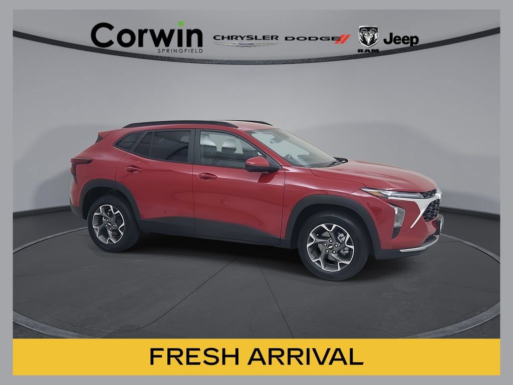 Used 2026 Chevrolet Trax LT w/ Driver Confidence Package FWD 360° Tour
