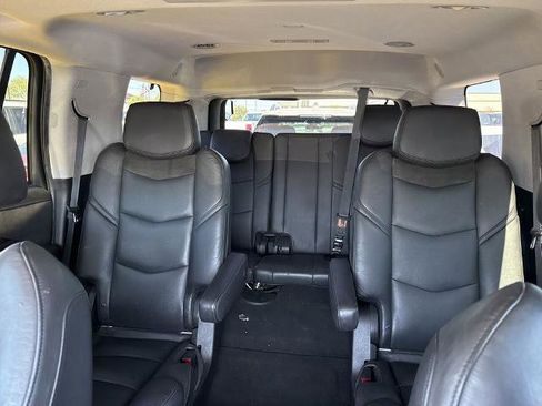 Used 2019 Cadillac Escalade Premium Luxury w/ LPO, Radiant Package AWD/4WD image 11