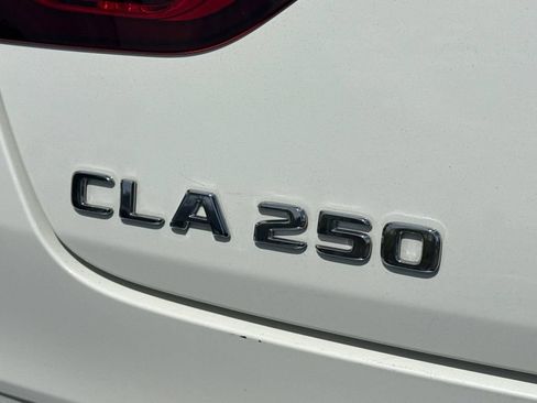 Used 2021 Mercedes-Benz CLA 250 image 8