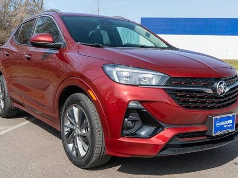 Used 2022 Buick Encore GX Select w/ Sport Touring Package FWD image 4