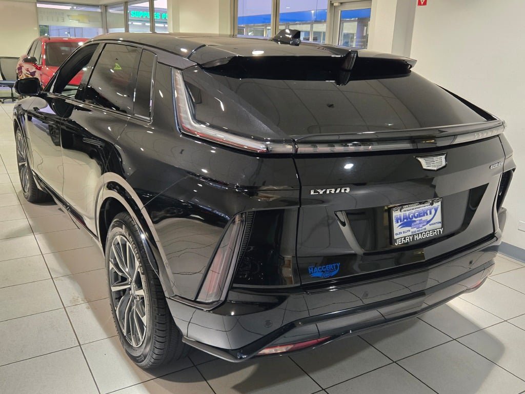Used 2024 Cadillac Lyriq Sport AWD/4WD image 14