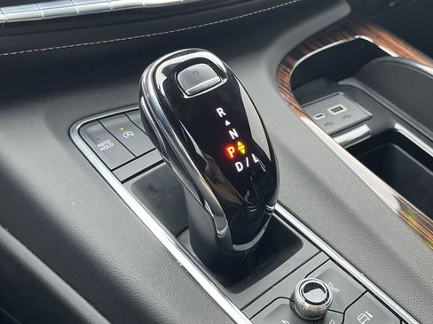 Used 2023 Cadillac Escalade ESV Premium Luxury w/ LPO, Radiant Package image 8