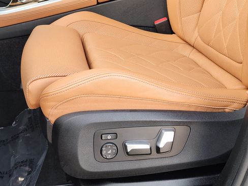 Used 2024 BMW X5 sDrive40i w/ M Sport Package RWD image 18