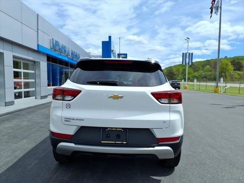Used 2023 Chevrolet TrailBlazer LT w/ Convenience Package AWD/4WD image 6