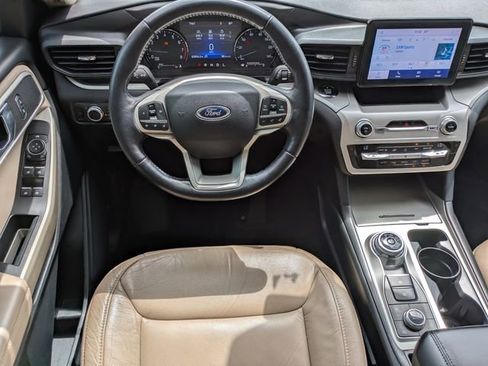 Used 2021 Ford Explorer XLT AWD/4WD image 11