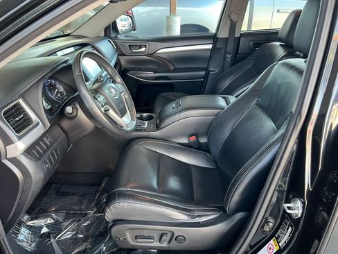 Used 2015 Toyota Highlander XLE FWD image 9