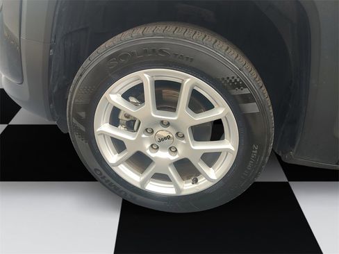 Used 2023 Jeep Renegade Latitude image 14