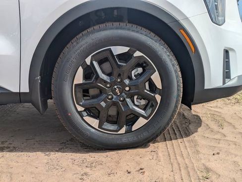 New 2025 Kia Sorento S w/ Panoramic Sunroof Package image 11