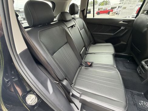 Used 2022 Volkswagen Tiguan SE AWD/4WD image 20