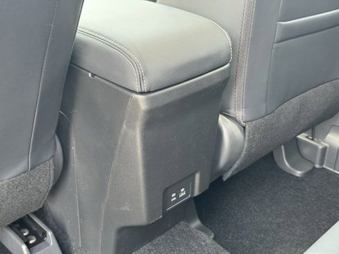 New 2025 Mitsubishi Eclipse Cross image 12