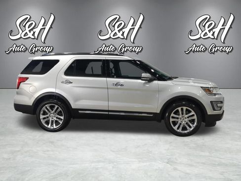 Used 2017 Ford Explorer Limited w/ Equipment Group 301A AWD/4WD image 25