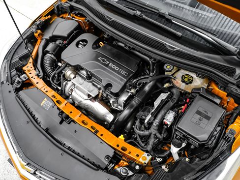 Used 2017 Chevrolet Cruze Premier w/ Enhanced Convenience Package FWD image 46