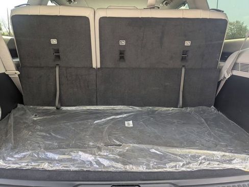 Used 2024 Jeep Wagoneer 2WD w/ Premium Group I image 32