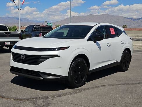 Certified 2025 Nissan Murano SV FWD image 2