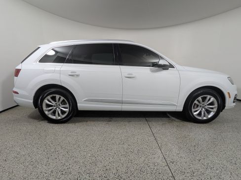 Used 2019 Audi Q7 3.0T Premium Plus w/ Premium Plus Package AWD/4WD image 8