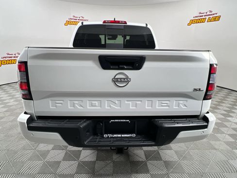 Used 2024 Nissan Frontier SL w/ Technology Package RWD image 4