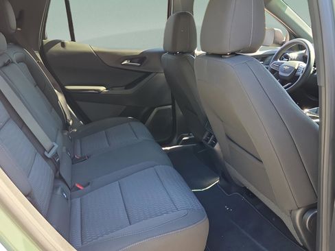 Used 2026 Chevrolet Equinox LT w/ Safety and Technology Package image 17