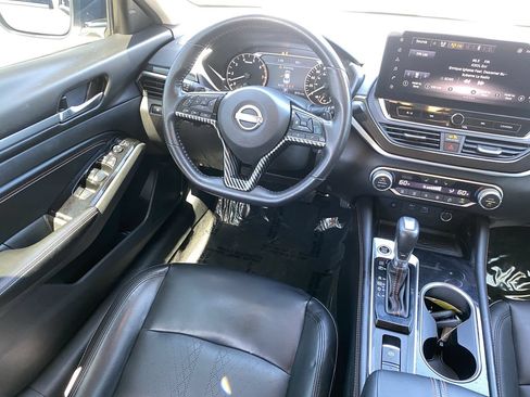Certified 2023 Nissan Altima 2.0 SR FWD image 15