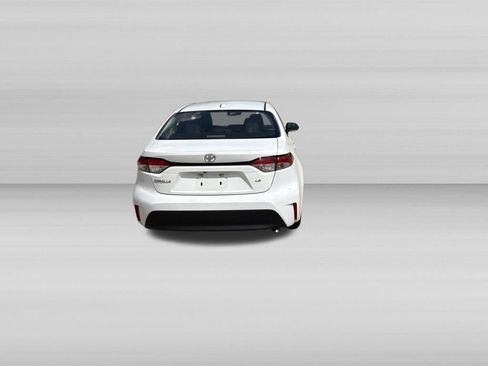 Used 2025 Toyota Corolla LE FWD image 6