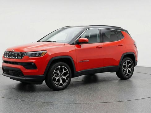 Used 2025 Jeep Compass Limited AWD/4WD image 3
