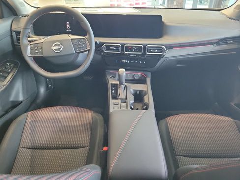 New 2026 Nissan Sentra SR w/ Floor Mat Package FWD image 8