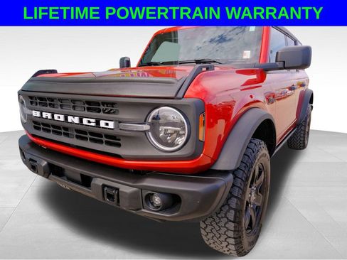 Used 2023 Ford Bronco Black Diamond image 1