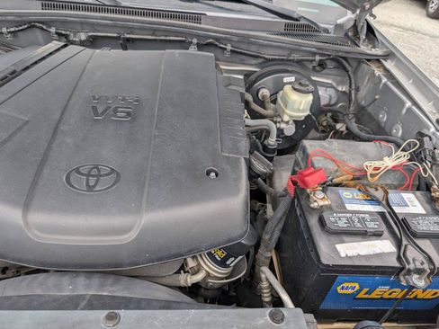 Used 2015 Toyota Tacoma PreRunner w/ SR5 Package RWD image 24