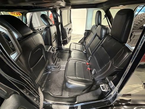 Used 2018 Jeep Wrangler Unlimited Sahara w/ Dual Top Group AWD/4WD image 58