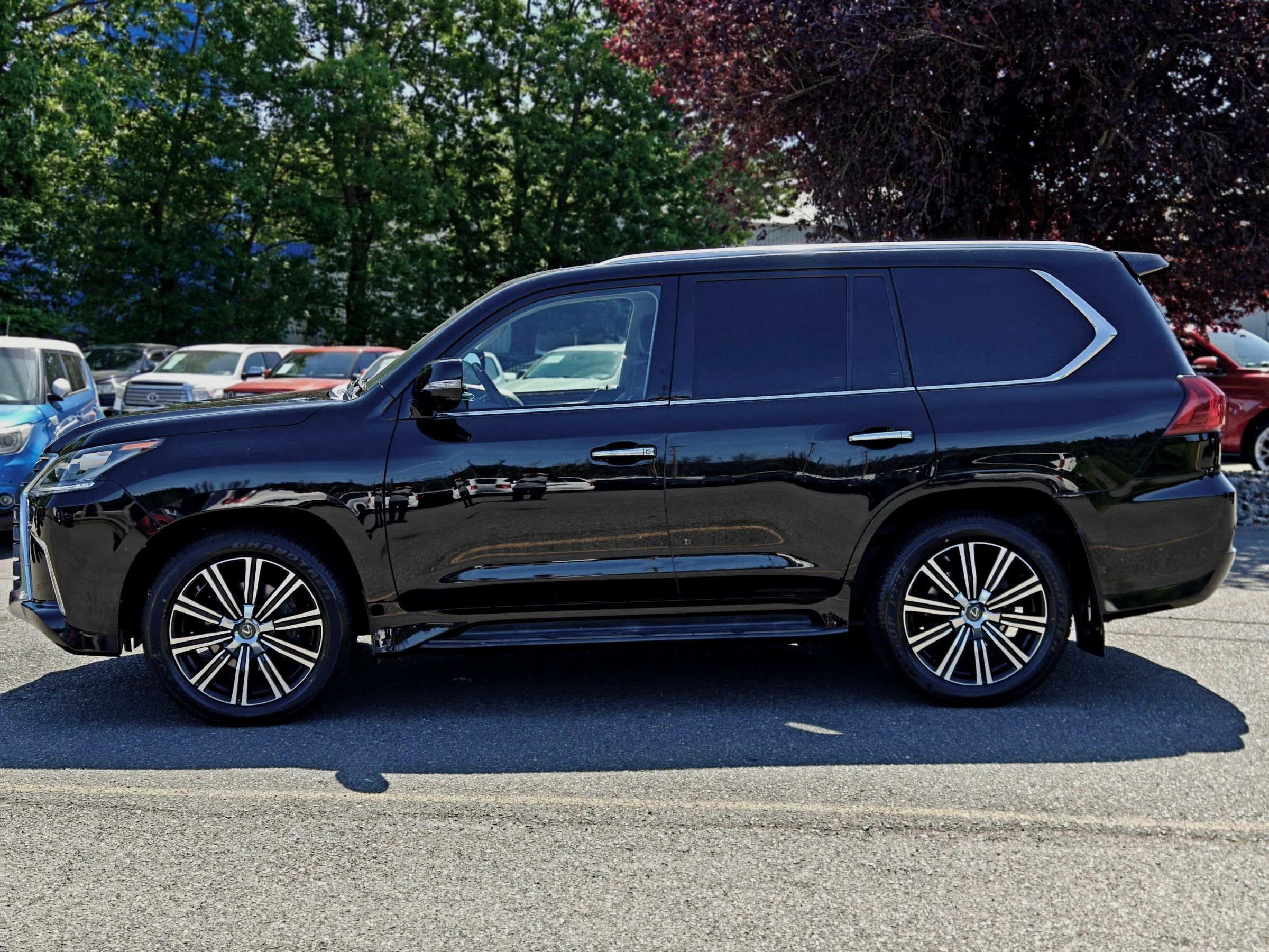 Used 2018 Lexus LX 570 4WD image 5