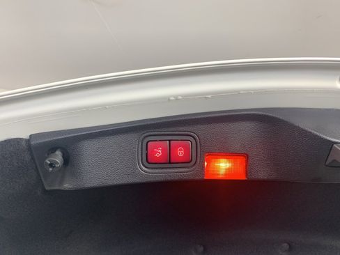 Used 2019 Mercedes-Benz C 300 Coupe w/ Premium Package image 33