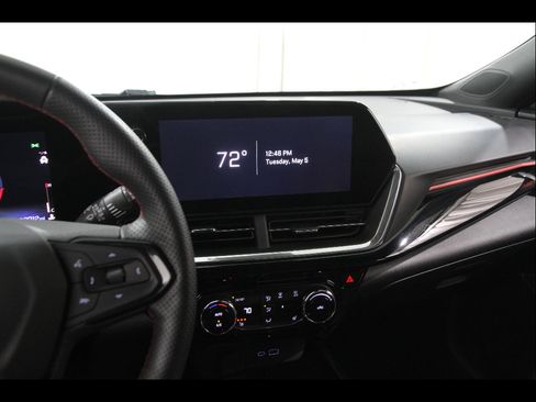 Used 2024 Chevrolet Trax RS w/ Driver Confidence Package FWD image 9