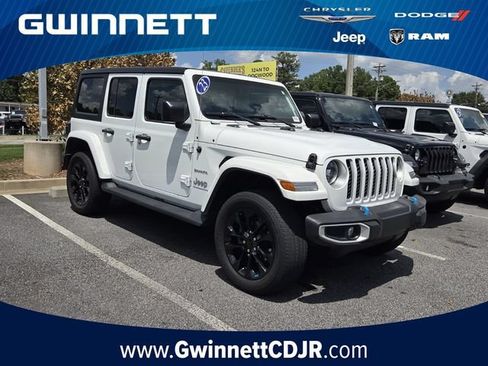 Used 2023 Jeep Wrangler Unlimited Sahara AWD/4WD image 1
