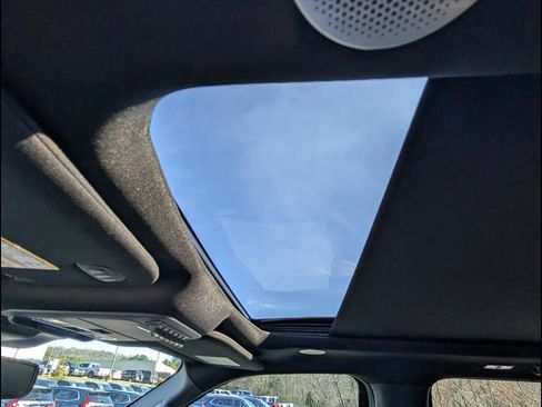 Used 2023 Ford F150 Raptor w/ Raptor Carbon Fiber Package image 12