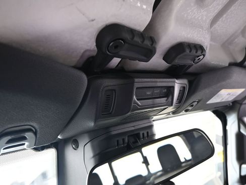 Used 2025 Jeep Gladiator Sport image 27