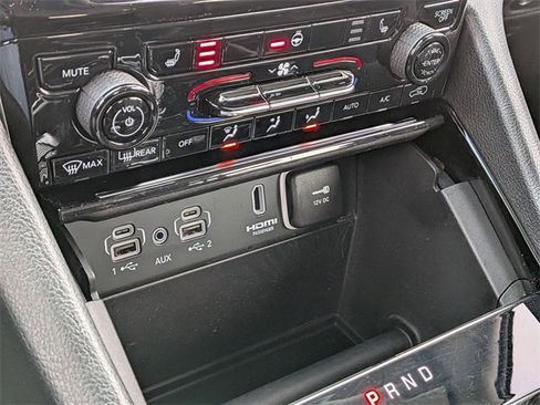 Used 2022 Jeep Grand Cherokee Limited 4xe image 22