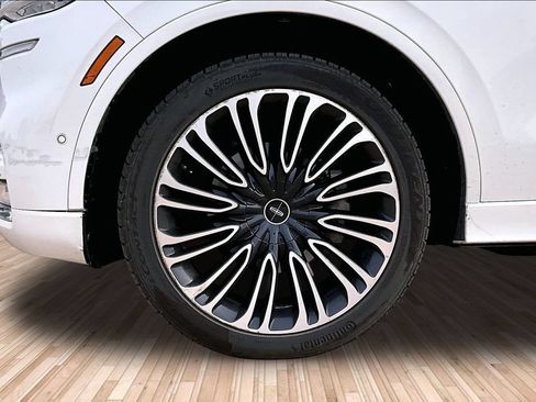 Used 2022 Lincoln Aviator Black Label AWD/4WD image 8