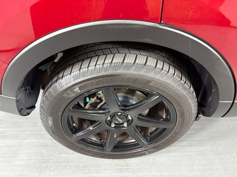 Used 2019 Ford Explorer XLT FWD image 11