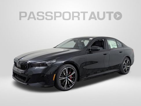 New 2027 BMW 550e xDrive w/ Premium Package AWD/4WD image 1