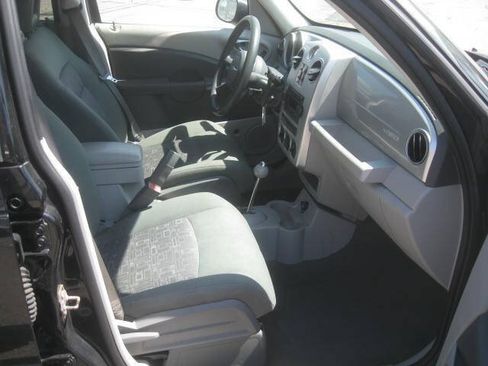 Used 2007 Chrysler PT Cruiser Touring w/ Fleet Value Group I FWD image 18
