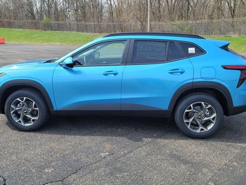 New 2026 Chevrolet Trax LT FWD image 7