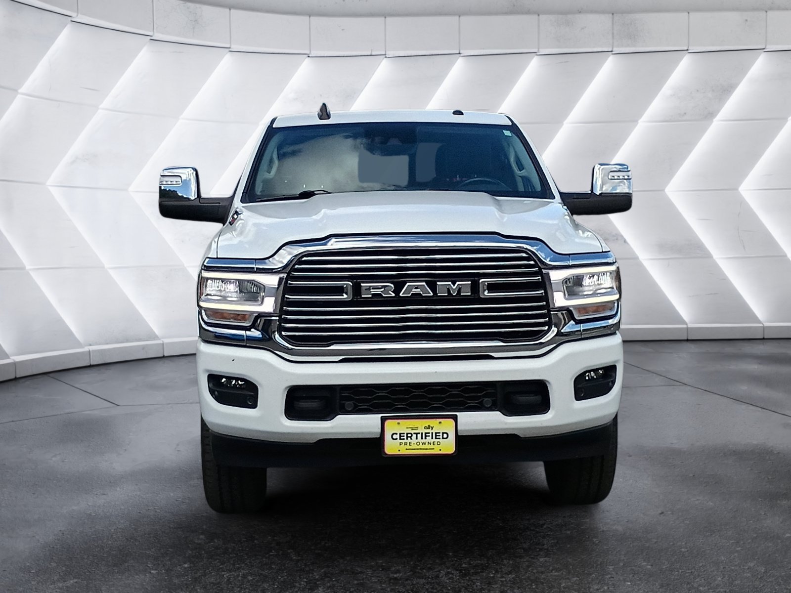 Used 2024 RAM 2500 Laramie w/ Safety Group AWD/4WD image 10