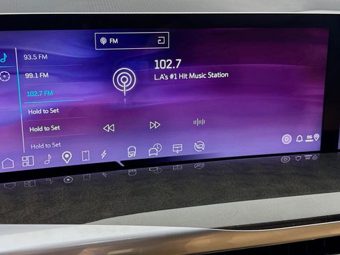 Used 2025 Cadillac Escalade IQ Sport 2 w/ LPO, ONYX Package image 15