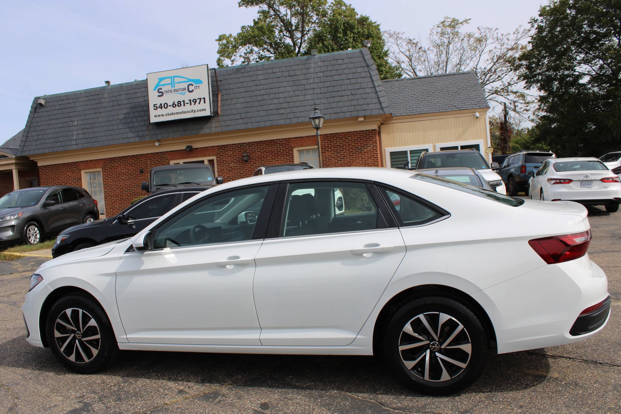Used 2026 Volkswagen Jetta S FWD image 8