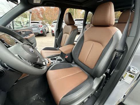 Used 2025 Subaru Forester Touring AWD/4WD image 18