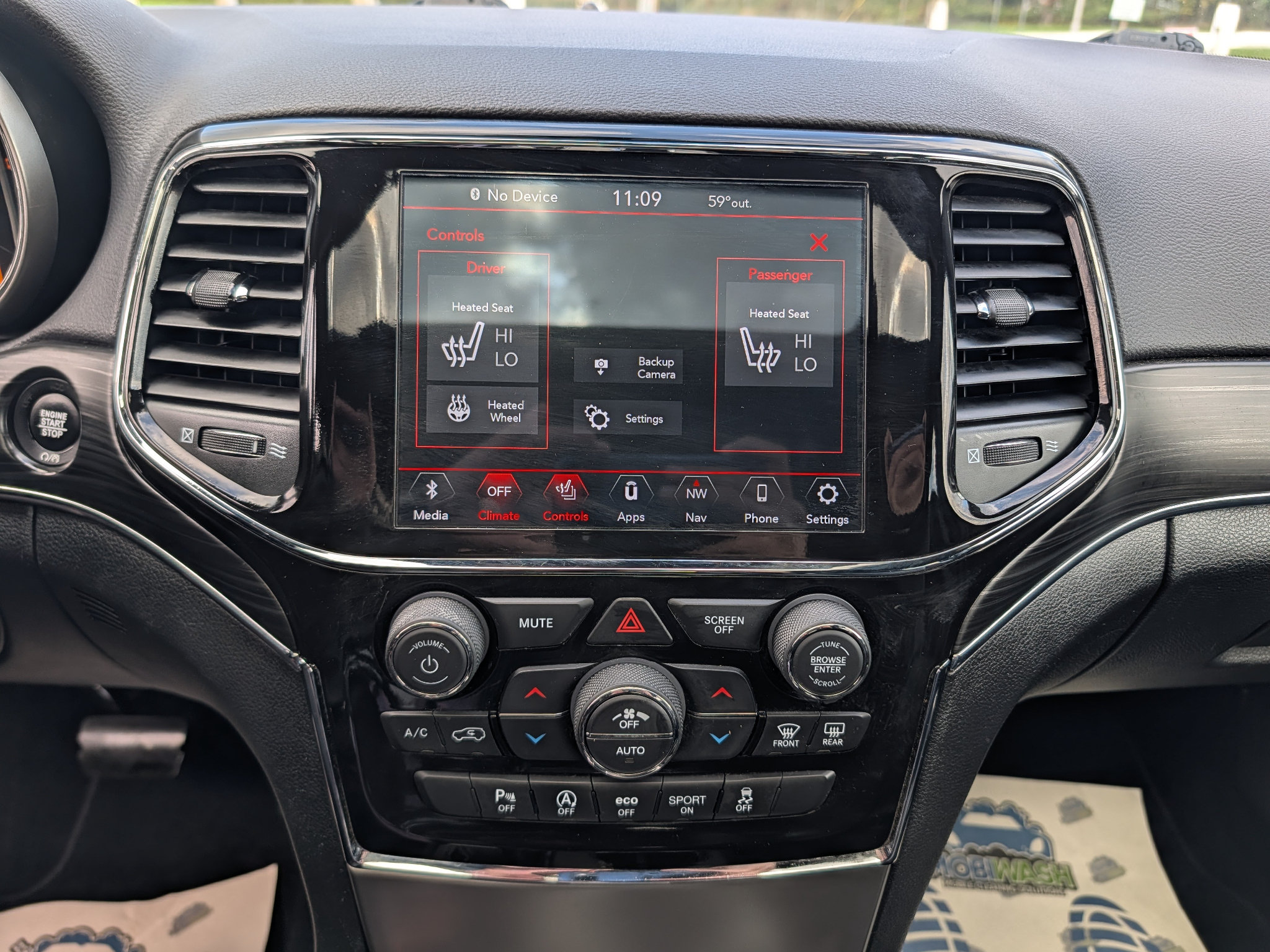Used 2021 Jeep Grand Cherokee Limited AWD/4WD image 28